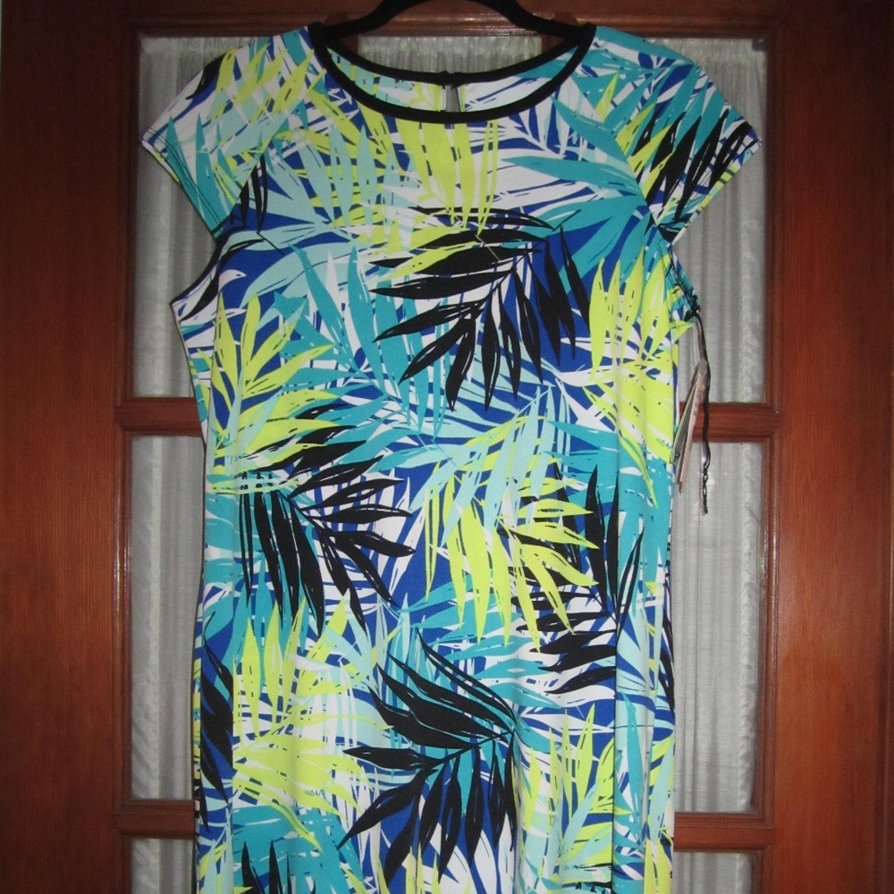 NWT Ronni Nicole tropical pattern dress 8